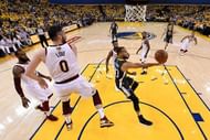 Curry dropped 33 points to help extend the Warriors lead to 2-0 in the finals